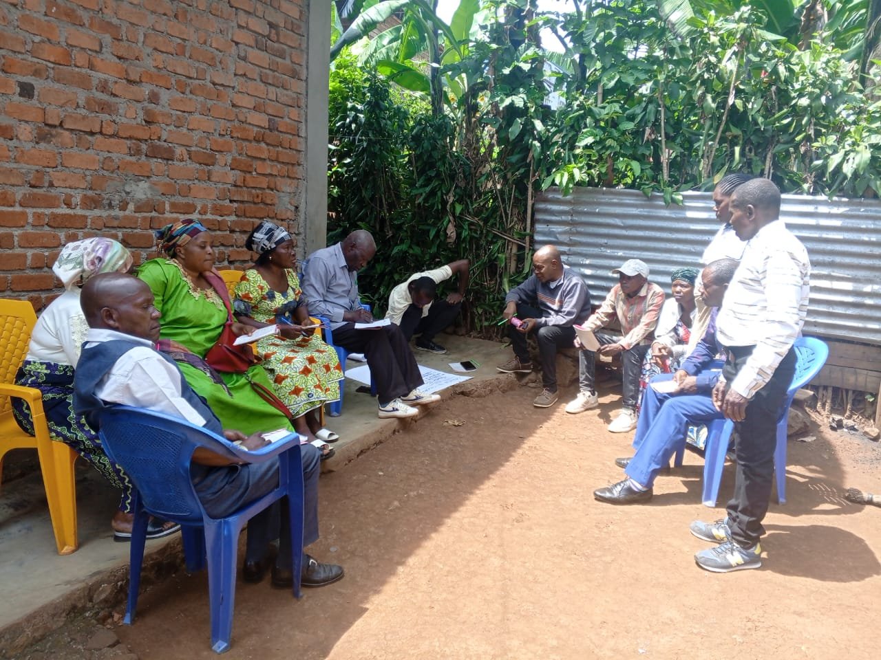 Photo de l'activité : Dialogue intercommunautaire communautaire  regroupant les gestionnaires de l'eau et les membres de communautés de Miti et Irhambi katana dans le territoire de kabare.