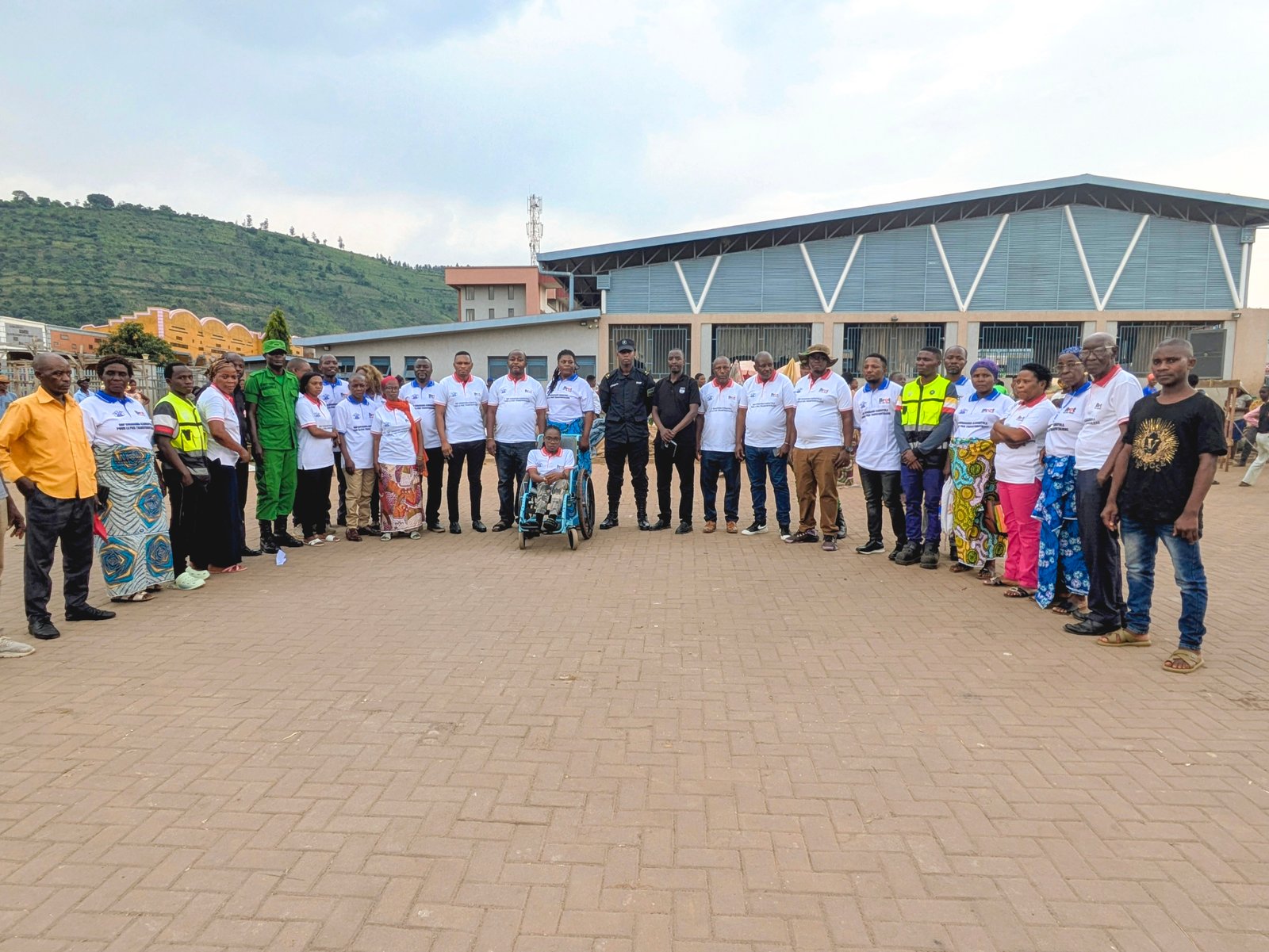 Photo de l'activité : Dialogue transfrontalier autour d'un théâtre participatif sur la cohabitation pacifique à Bugarama (Rwanda )