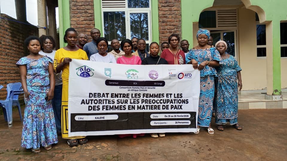 Photo de l'activité : Débat entre les femmes et les autorités sur les préoccupations des femmes en matière de paix